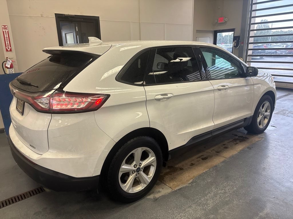 Used 2018 Ford Edge SE FWD image 12