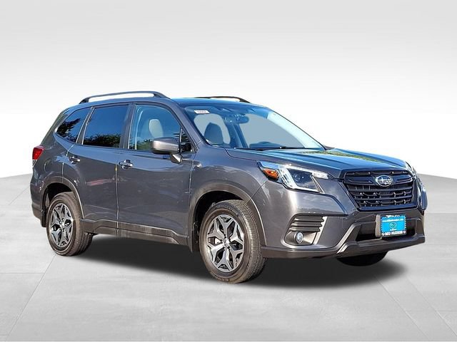 Used 2023 Subaru Forester Premium AWD/4WD image 1
