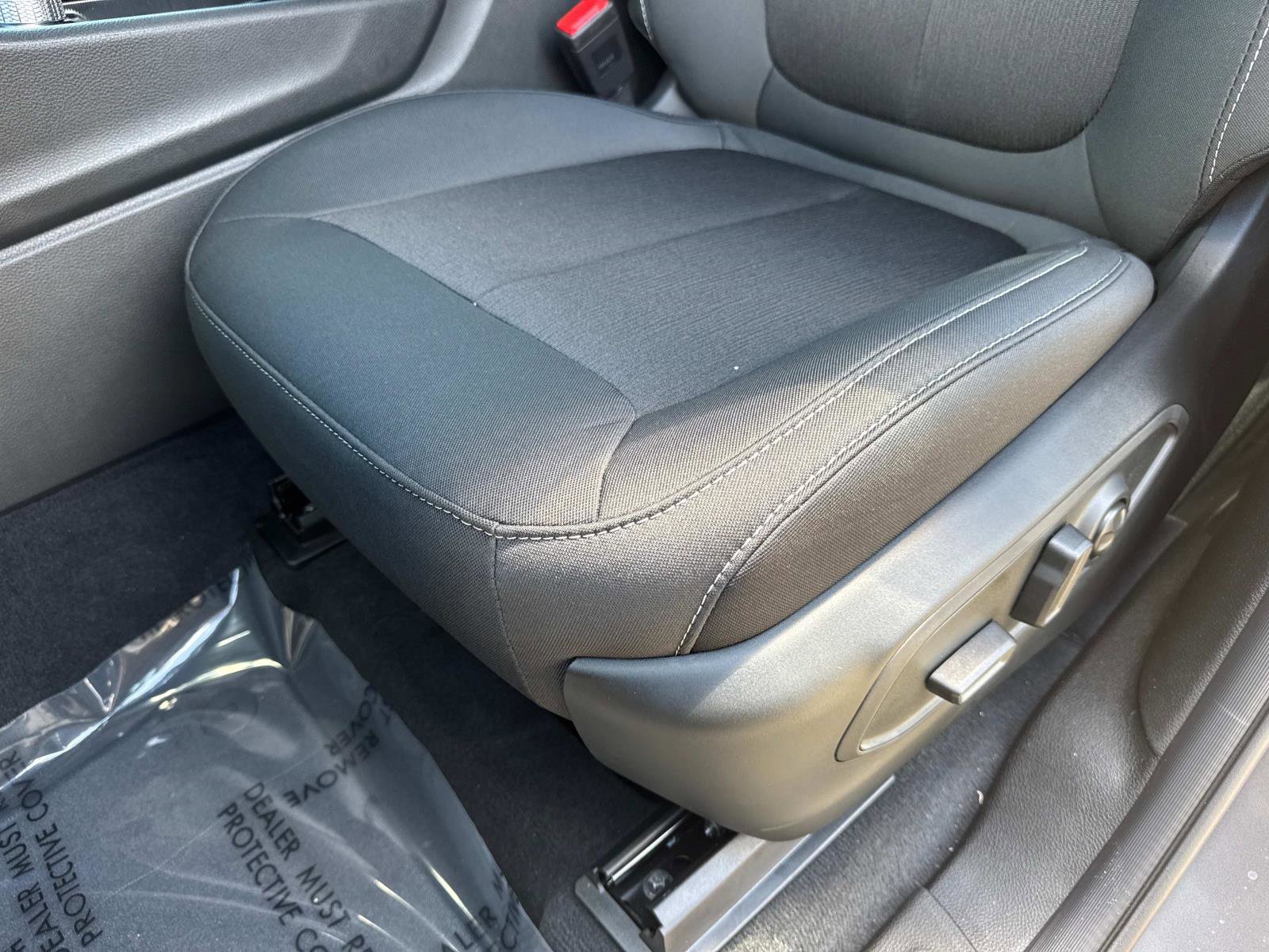 New 2025 Jeep Grand Cherokee Laredo X w/ Luxury Tech Group I image 19