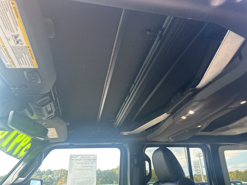 Used 2024 Jeep Wrangler Unlimited Rubicon image 12