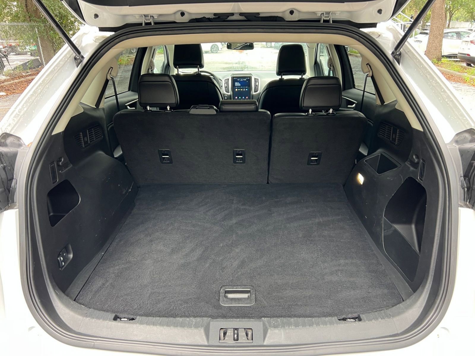 Used 2024 Ford Edge SEL image 28