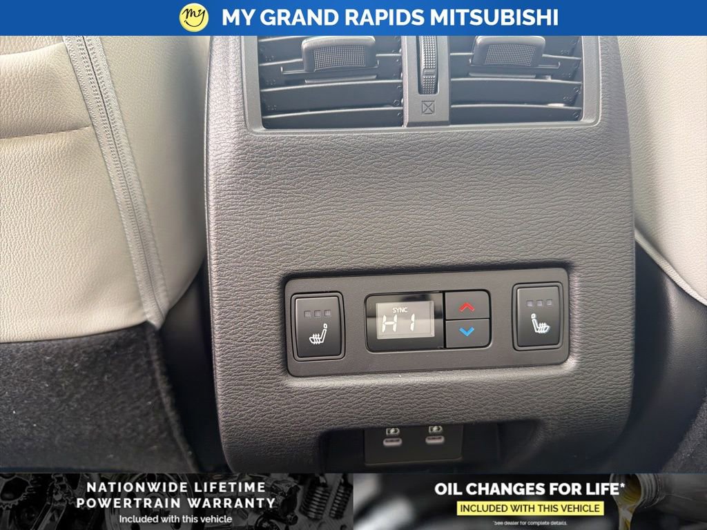 New 2026 Mitsubishi Outlander SEL image 25