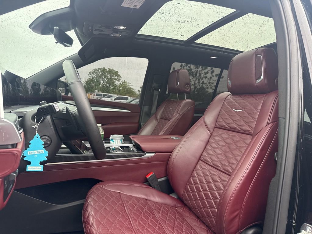 Used 2025 Cadillac Escalade Sport w/ Touring Package AWD/4WD image 18
