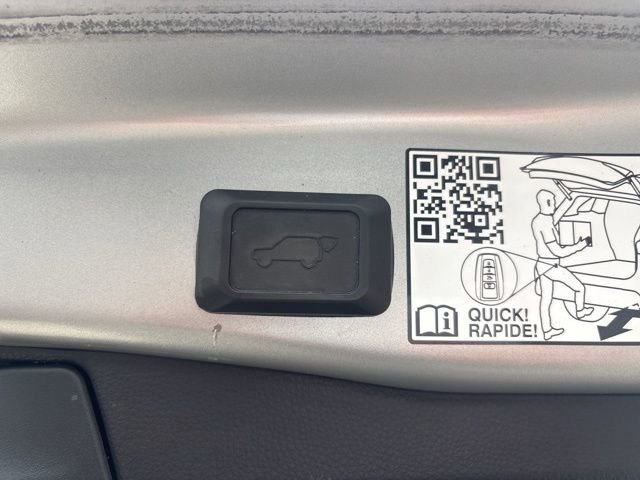 Used 2022 Toyota RAV4 XSE AWD/4WD image 9