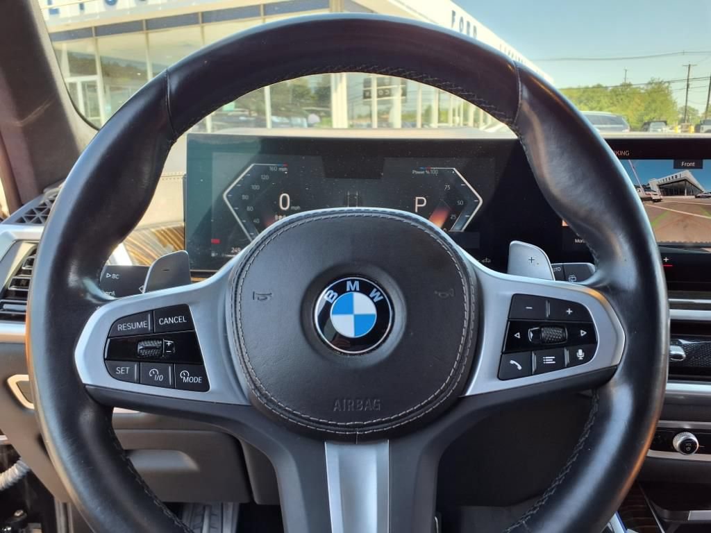 Used 2023 BMW X7 xDrive40i w/ M Sport Package AWD/4WD image 20