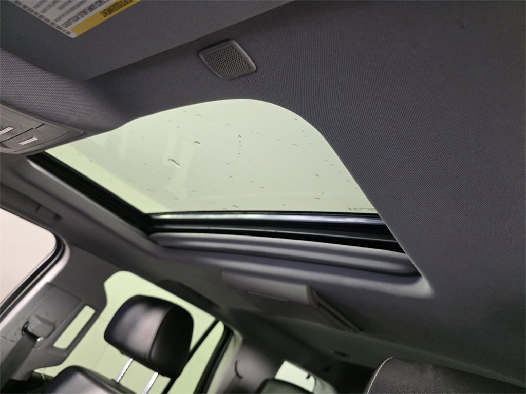 Used 2020 GMC Yukon SLT w/ Premium Edition image 12