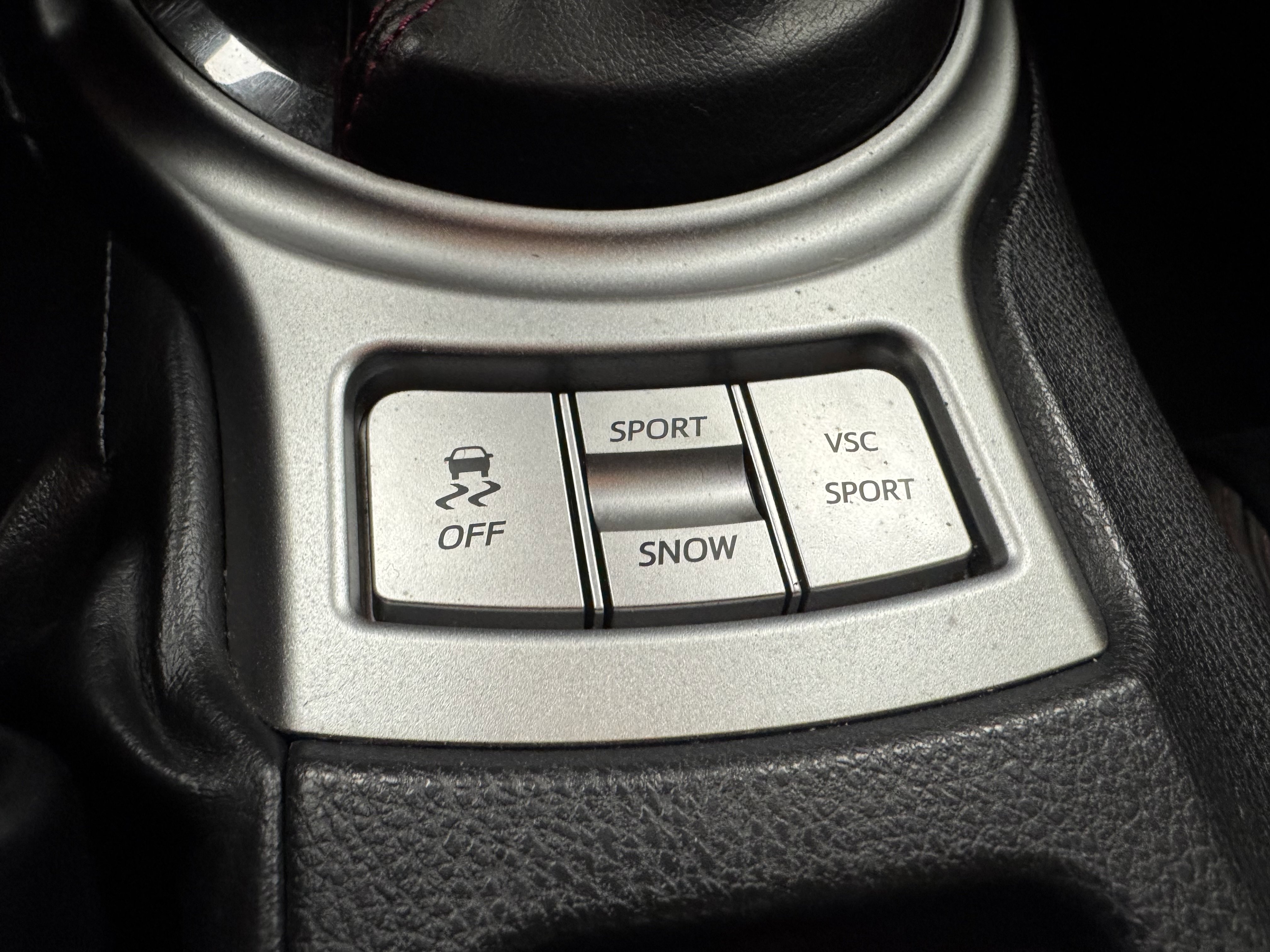 Used 2013 Subaru BRZ Limited w/ Popular Pkg 1B image 12