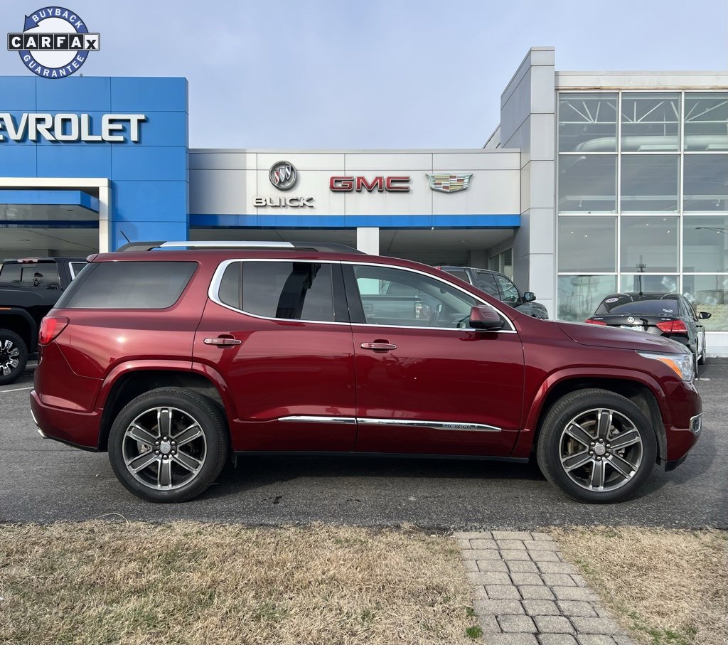 Used 2017 GMC Acadia Denali w/ Technology Package image 4