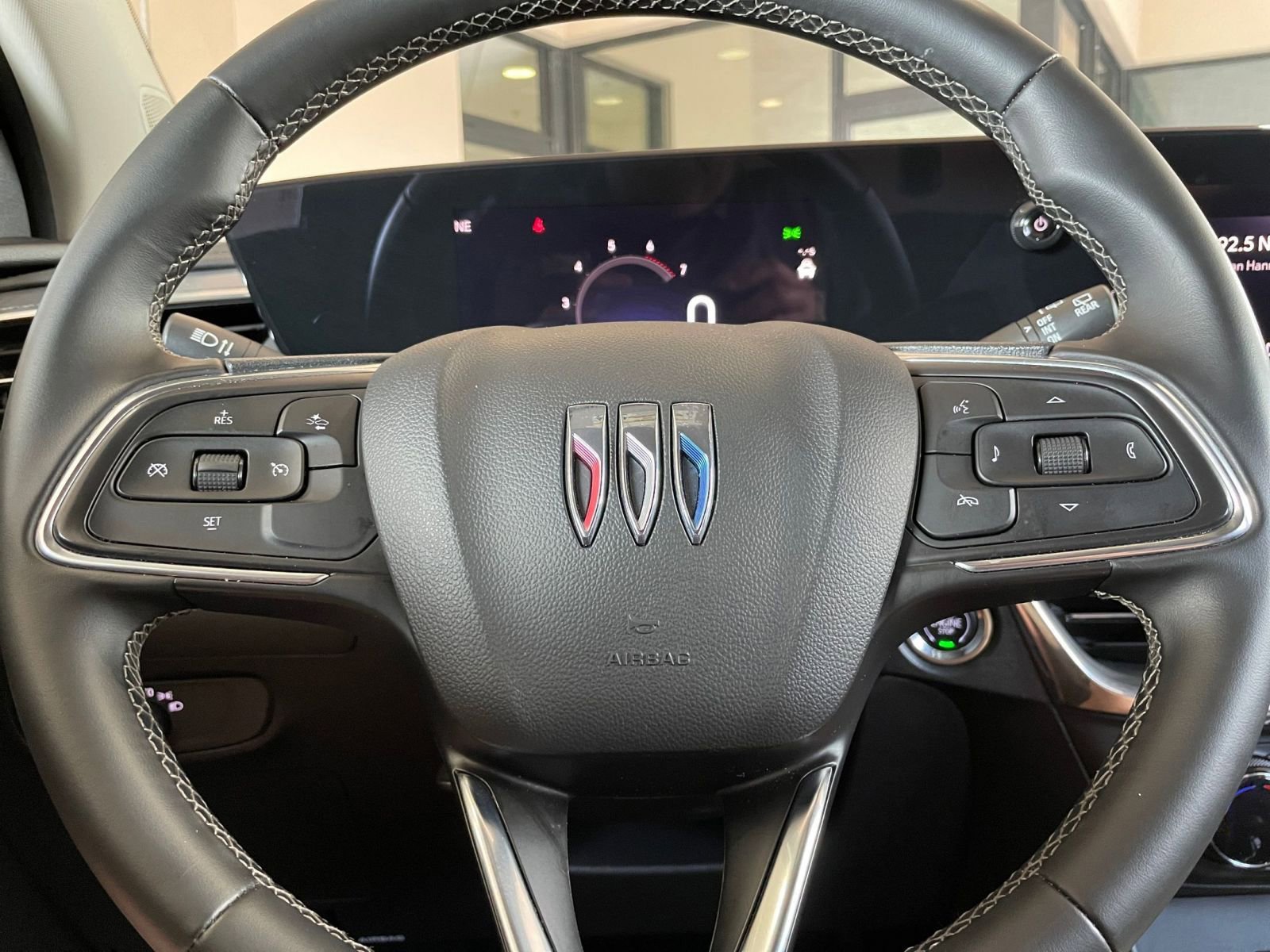 Used 2025 Buick Encore GX Preferred image 27