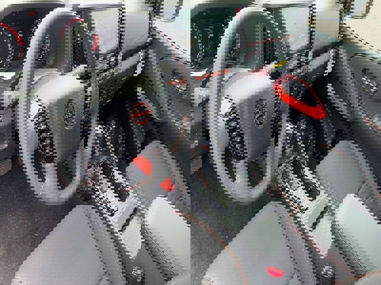 New 2025 Nissan Frontier PRO-4X image 19