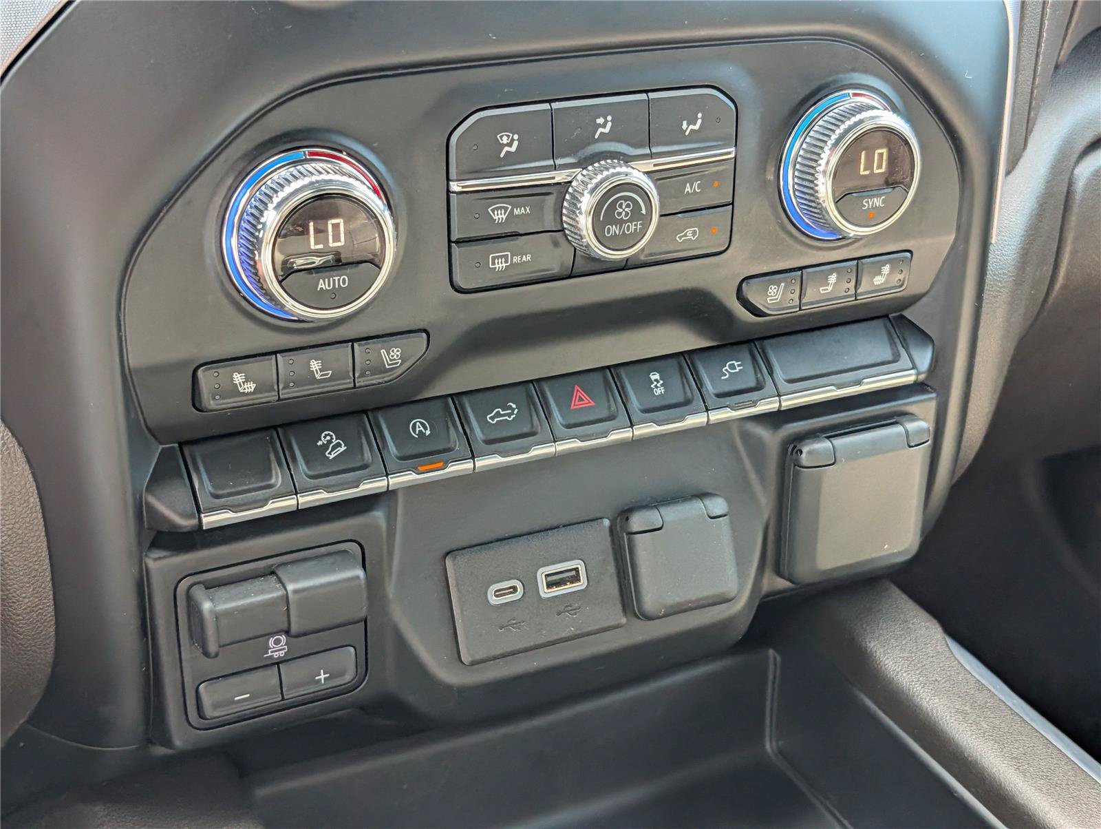 Used 2019 GMC Sierra 1500 SLT AWD/4WD image 22