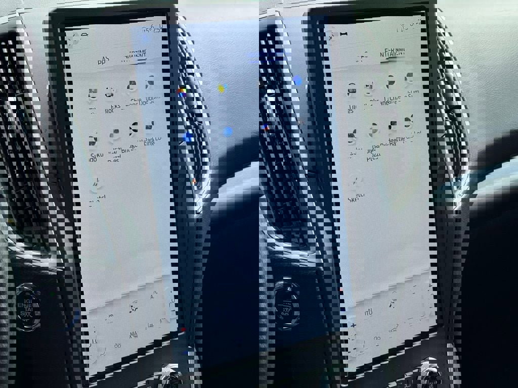 Certified 2023 Ford Edge SEL image 23