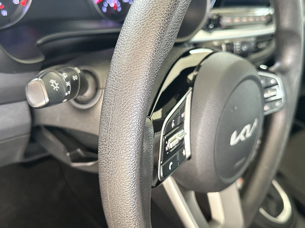 Used 2023 Kia Forte LXS w/ LXS Technology Package image 18