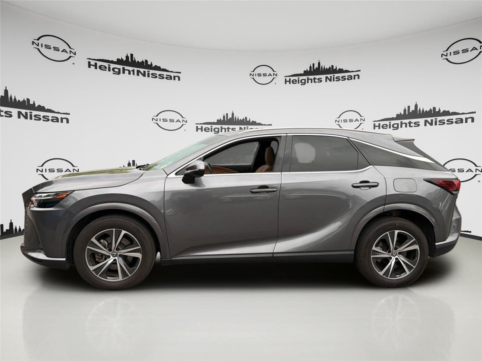 Used 2023 Lexus RX 350 Premium w/ Accessory Package AWD/4WD image 2