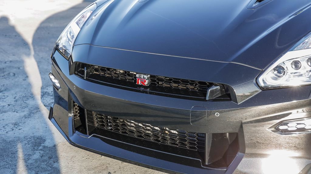 Used 2024 Nissan GT-R Premium w/ Premium Interior Package image 6