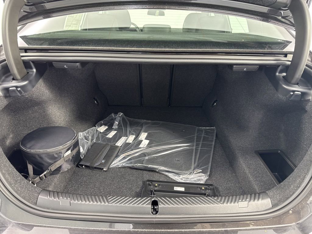 New 2026 BMW 530i xDrive w/ M Sport Package image 7