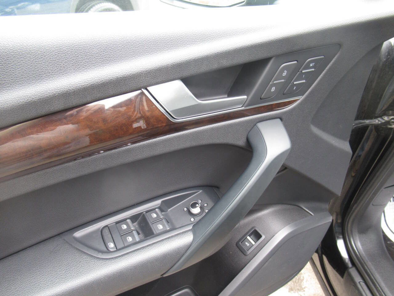 Used 2018 Audi Q5 2.0T Premium image 20