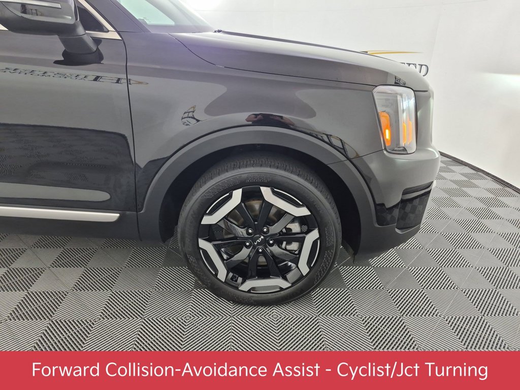 Used 2025 Kia Telluride S FWD image 11