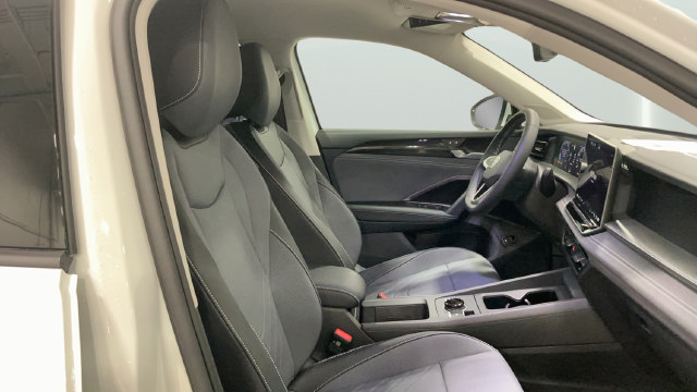New 2026 Volkswagen Tiguan SE AWD/4WD image 13