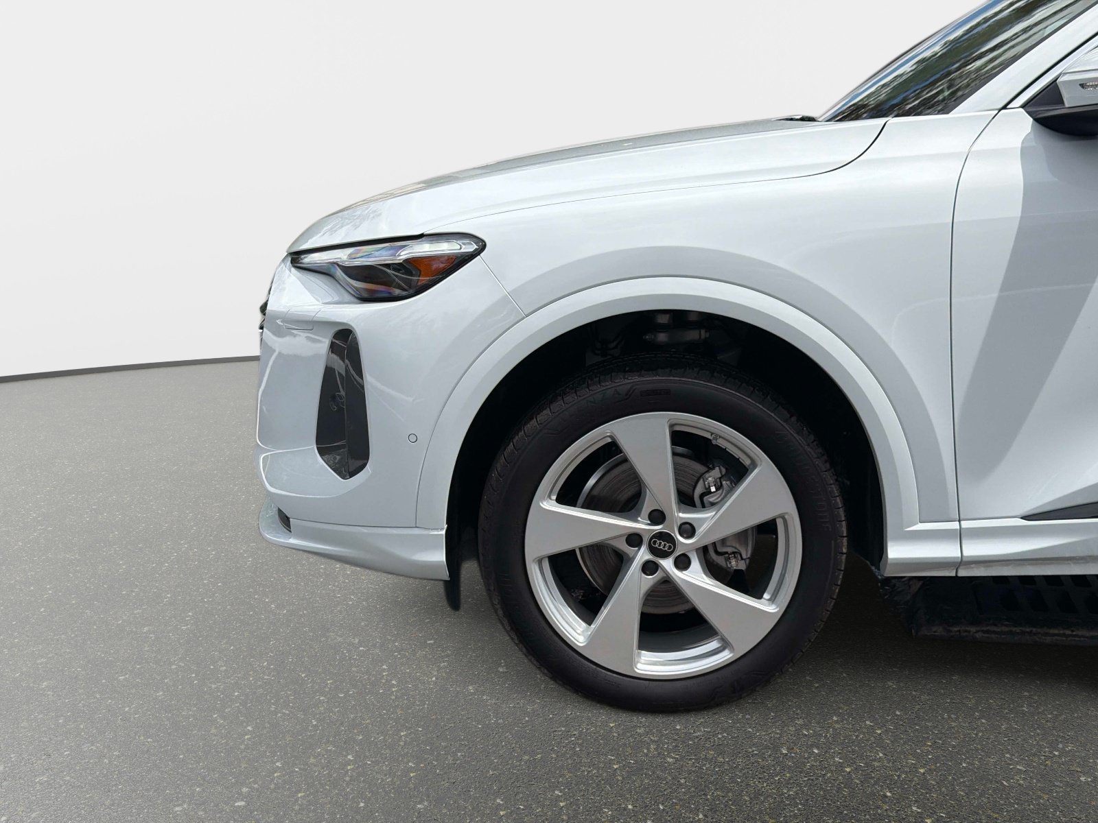 Used 2025 Audi Q5 Premium Plus AWD/4WD image 12