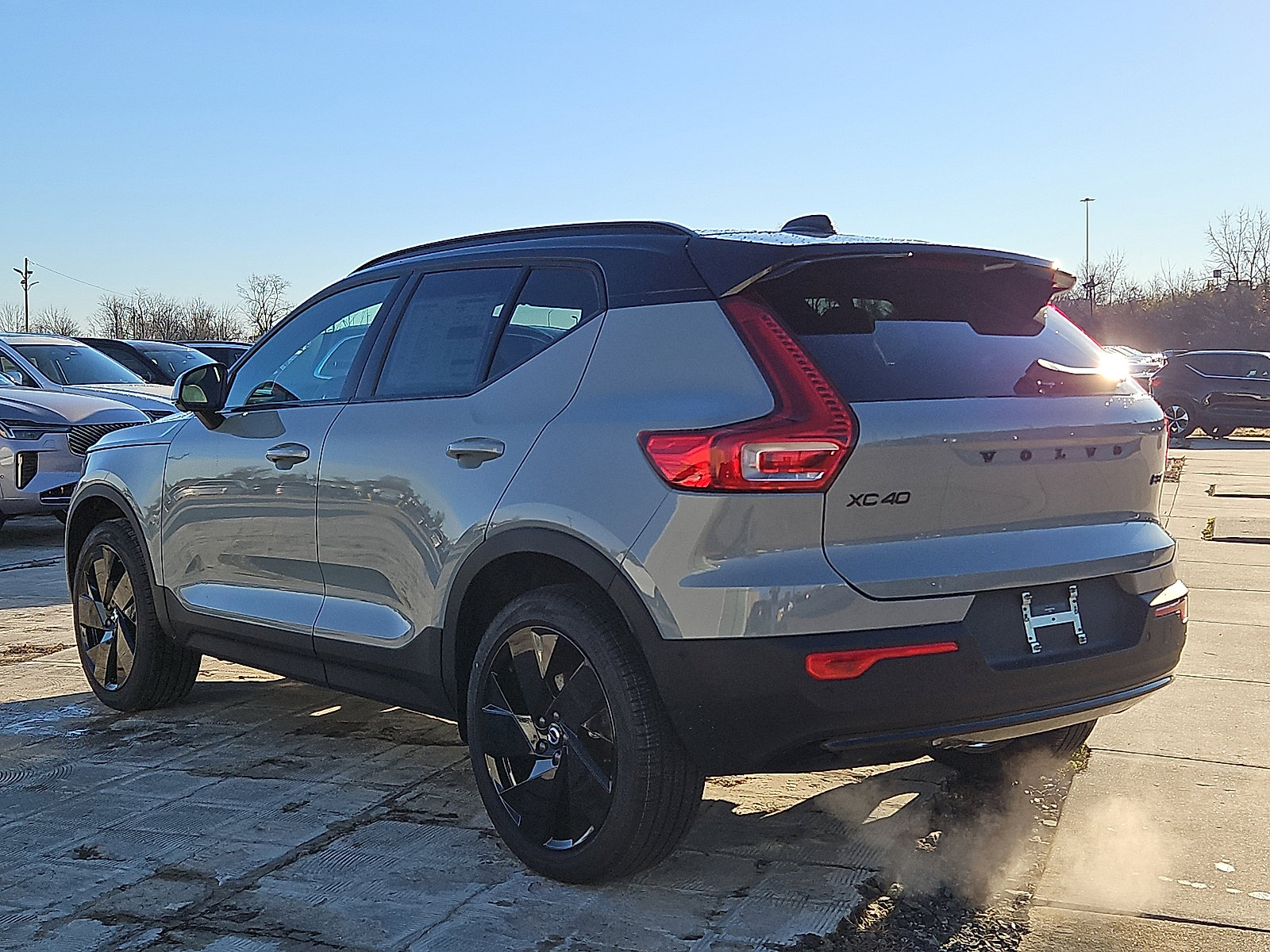 New 2026 Volvo XC40 B5 Ultra w/ Protection Package Premier AWD/4WD image 4
