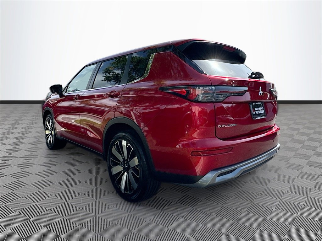 New 2025 Mitsubishi Outlander SE image 7
