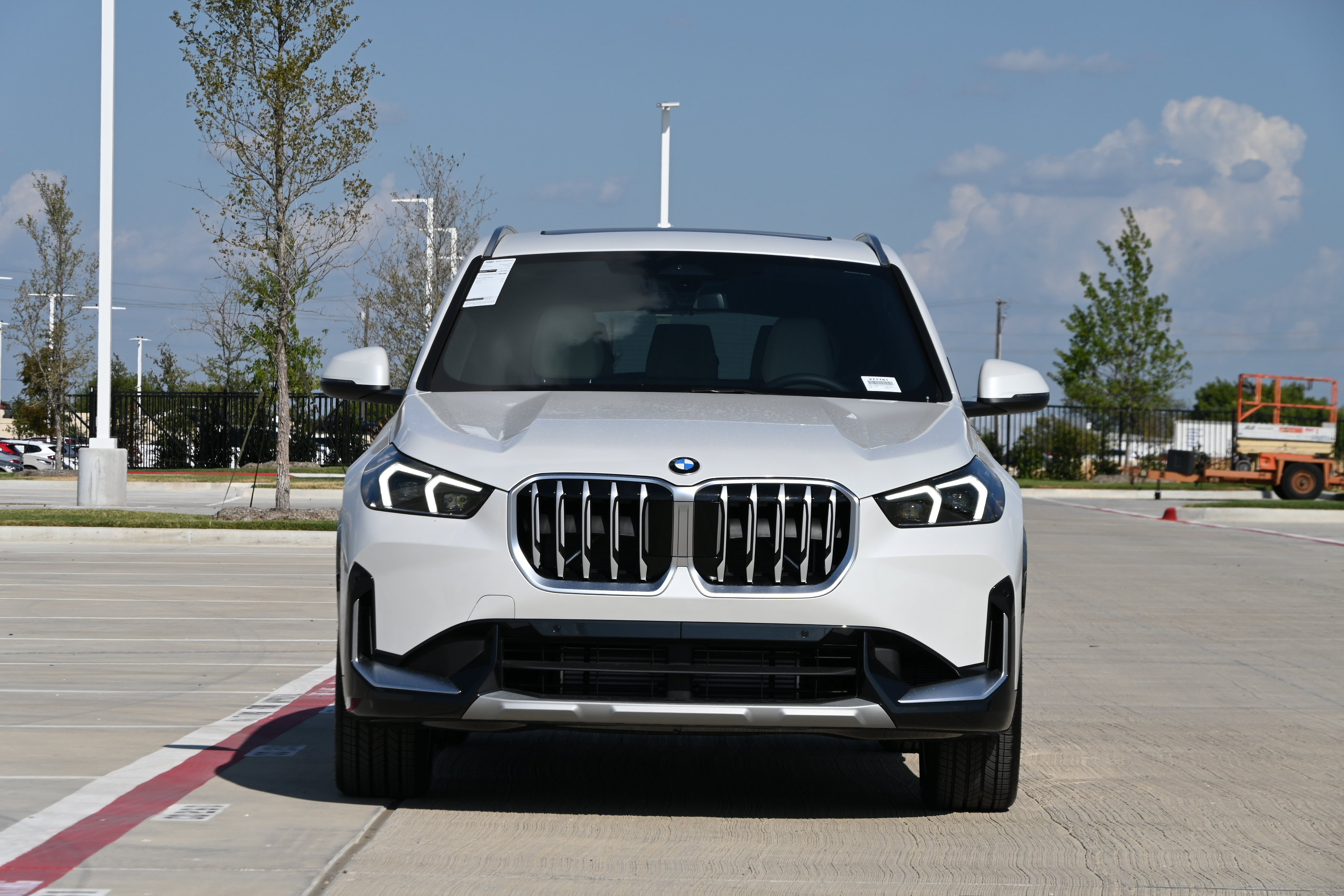 New 2027 BMW X1 xDrive28i AWD/4WD image 2