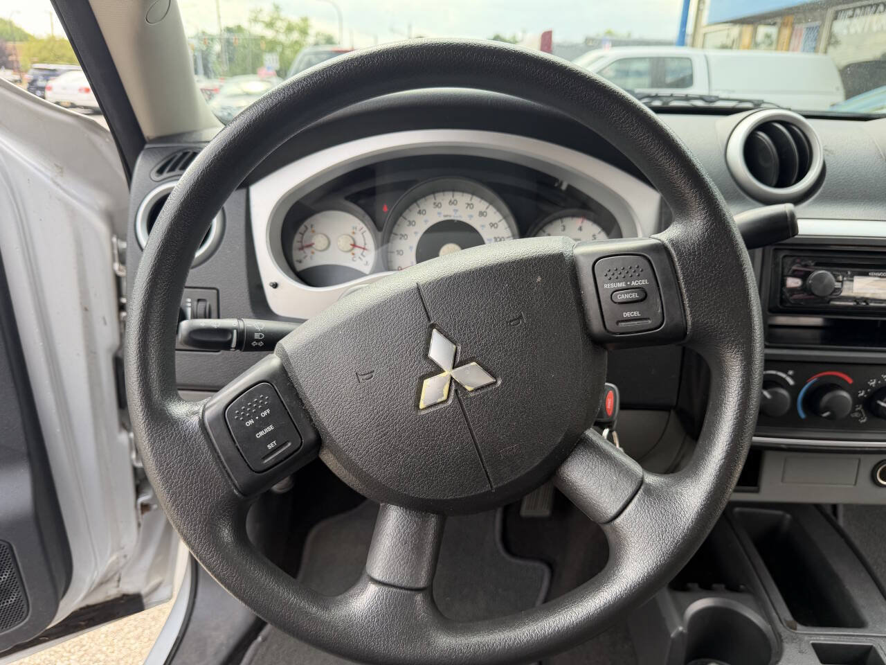 Used 2008 Mitsubishi Raider LS RWD image 14