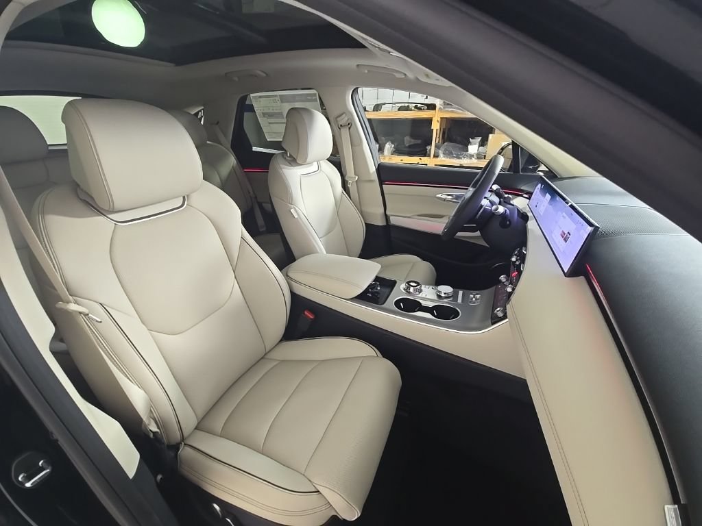 New 2027 Genesis GV70 2.5T Advanced AWD/4WD image 35