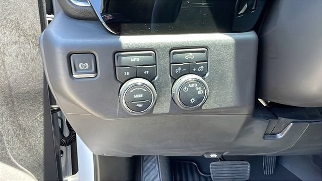 Used 2023 Chevrolet Silverado 1500 LT AWD/4WD image 24