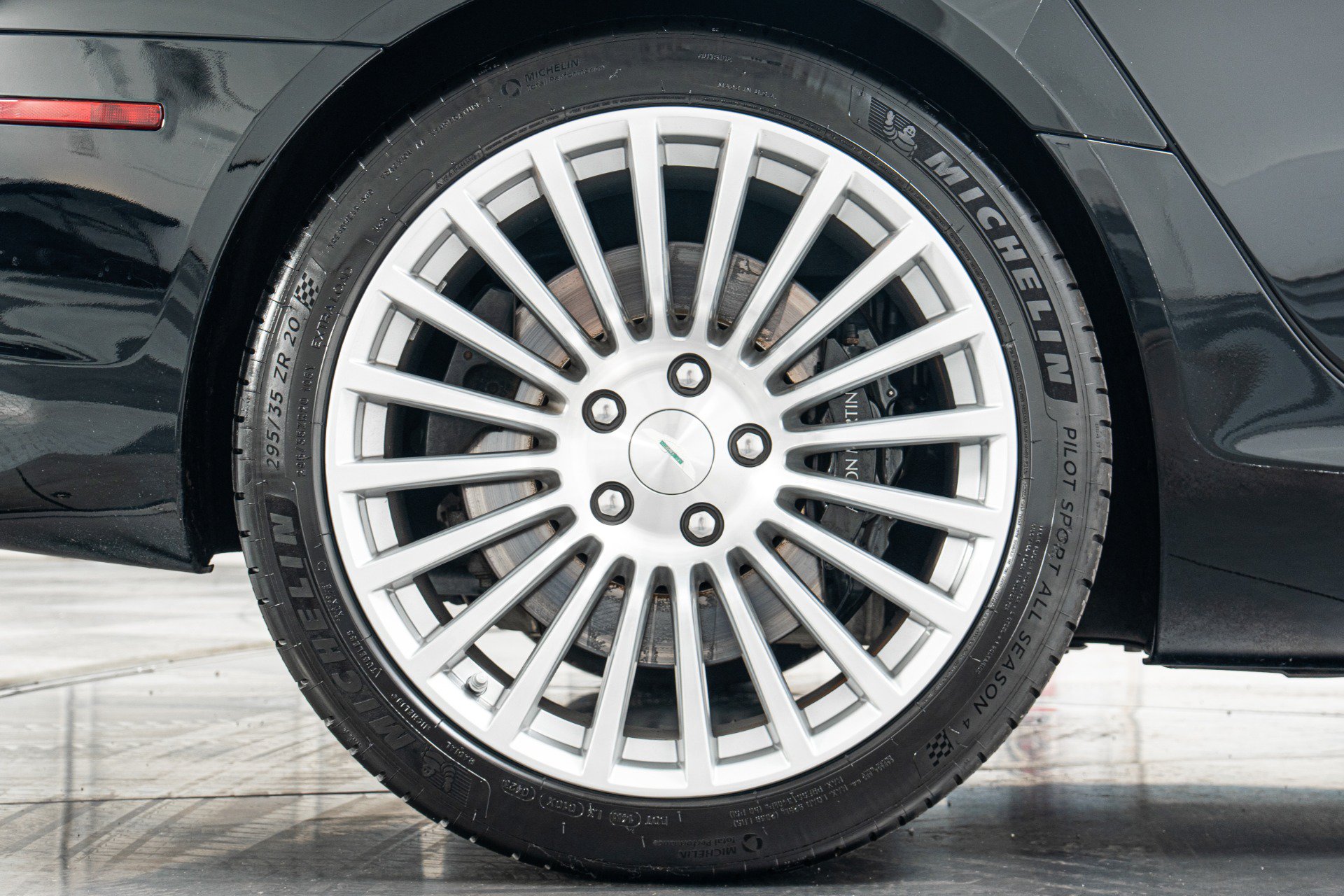 Used 2012 Aston Martin Rapide RWD image 45