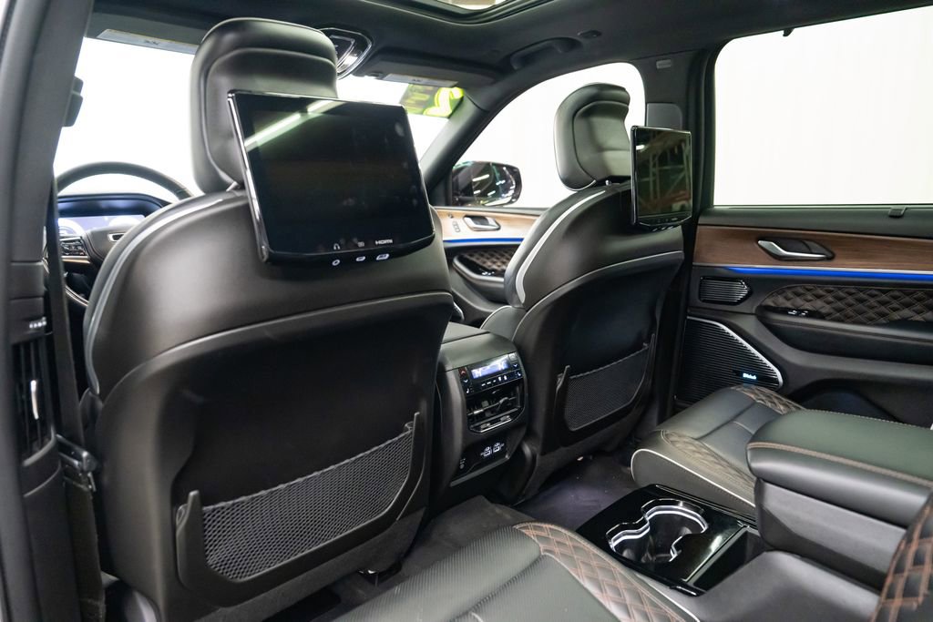 Used 2023 Jeep Grand Cherokee L Summit w/ Advanced Protech Group IV image 32