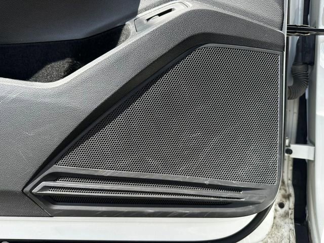 Used 2022 Volkswagen Tiguan SE image 15