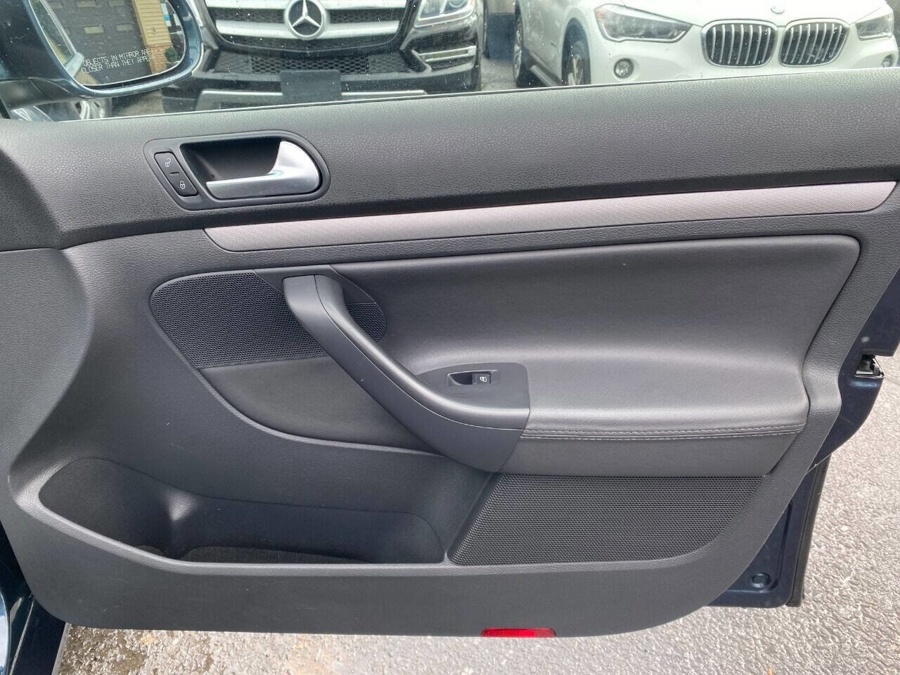 Used 2009 Volkswagen Jetta TDI image 28