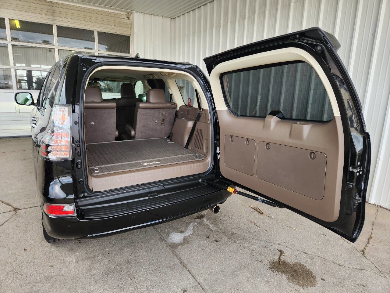 Used 2017 Lexus GX 460 Base AWD 4dr SUV image 14