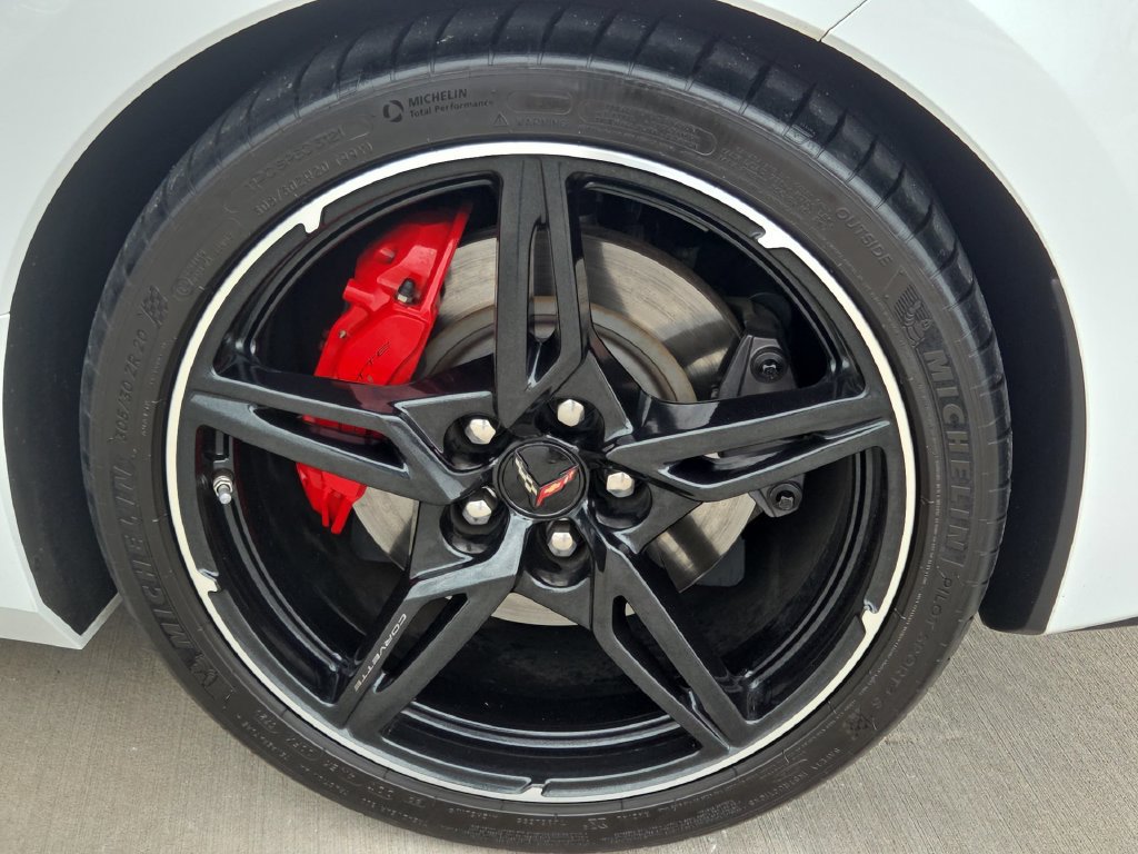 Used 2020 Chevrolet Corvette Stingray Preferred Cpe w/ 2LT Preferred Equipment Group RWD image 11