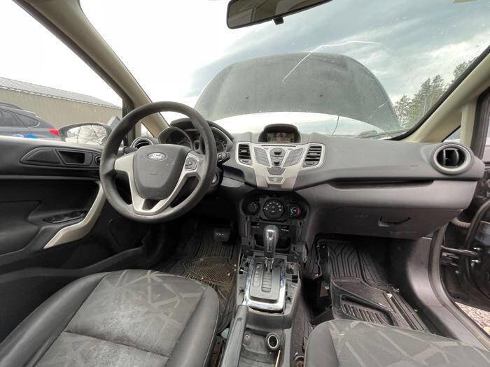 Used 2011 Ford Fiesta SE w/ 202A Rapid Spec Order Code image 31