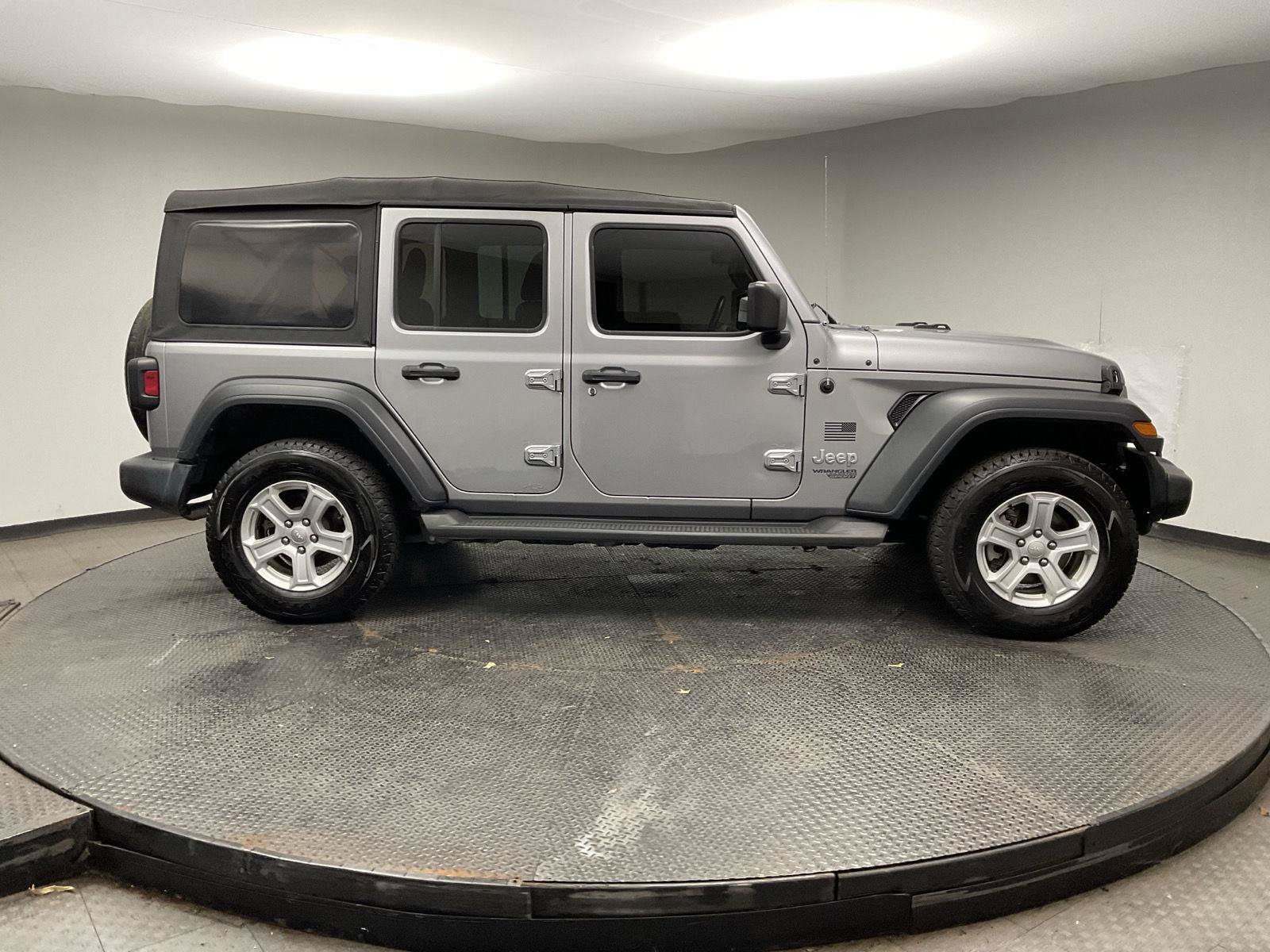 Used 2018 Jeep Wrangler Unlimited Sport S AWD/4WD image 8
