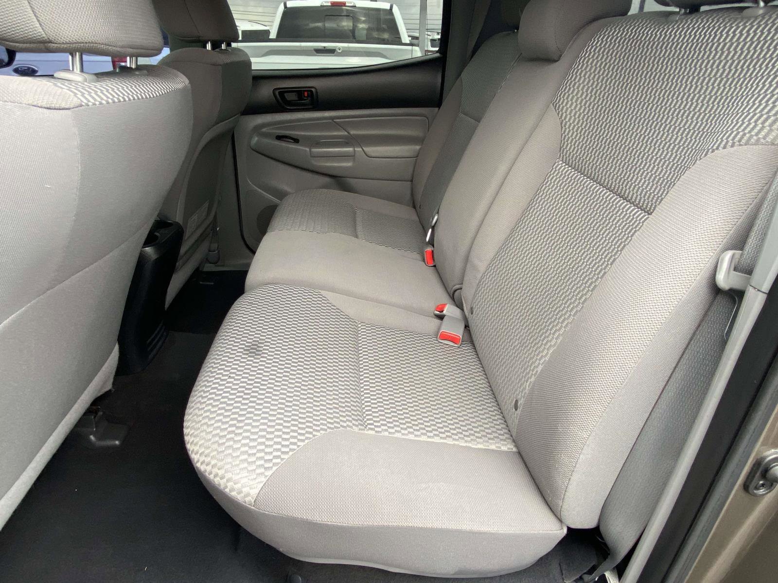 Used 2014 Toyota Tacoma PreRunner image 12