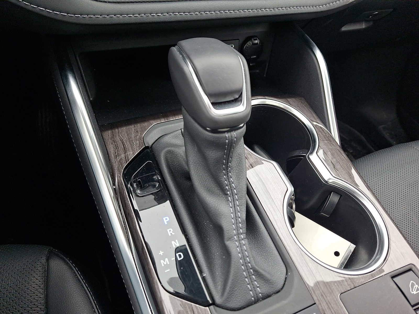 Used 2024 Toyota Highlander Platinum image 15