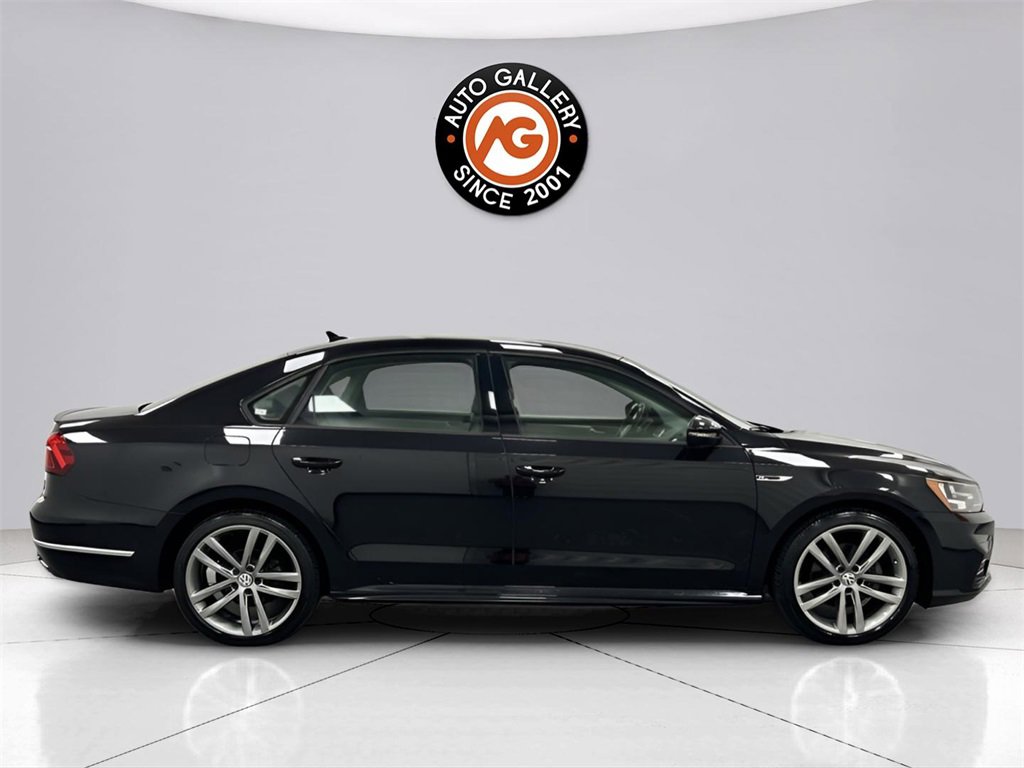 Used 2018 Volkswagen Passat 2.0T R-Line image 8