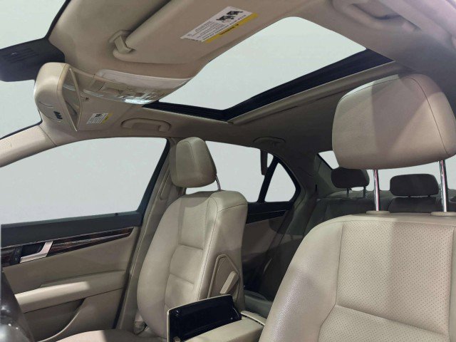 Used 2014 Mercedes-Benz C 300 Sport image 18