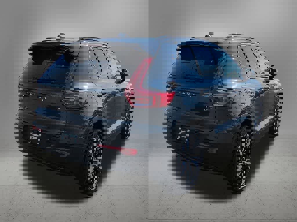 New 2026 Volvo XC40 B5 Ultra w/ Protection Package Premier image 6