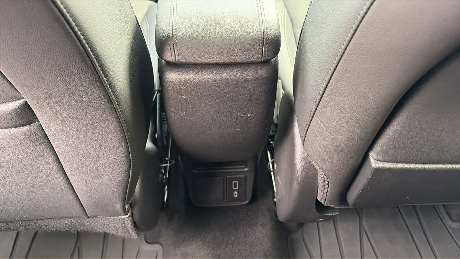 Used 2023 Buick Encore GX Select w/ Sport Touring Package image 22