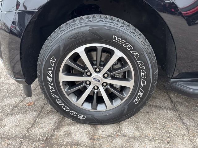 Used 2021 Ford Expedition XLT image 16