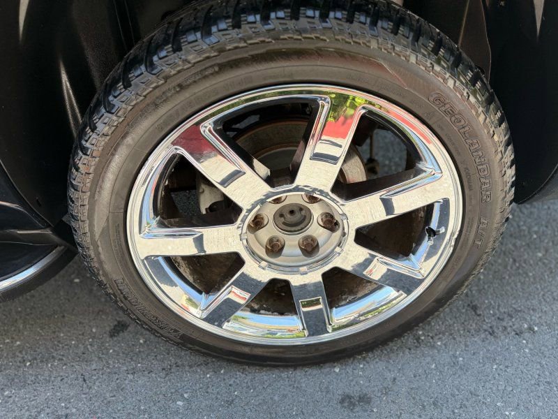 Used 2009 Cadillac Escalade EXT AWD/4WD image 15