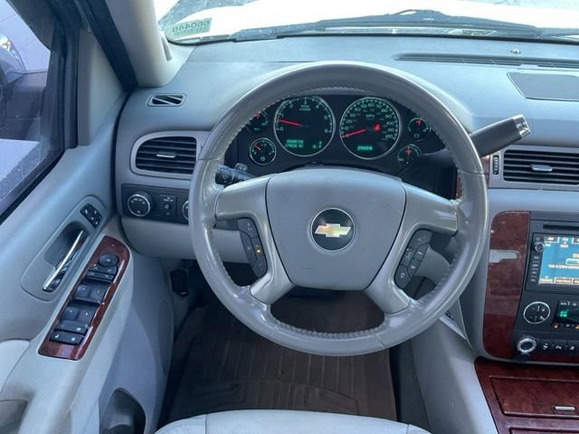 Used 2011 Chevrolet Avalanche LTZ AWD/4WD image 18