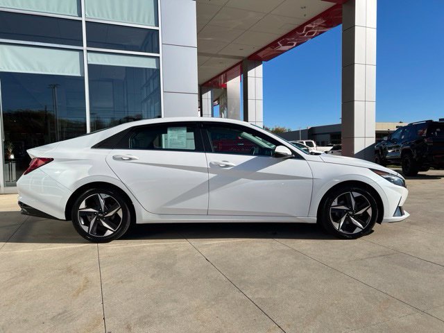 Used 2023 Hyundai Elantra Limited w/ Cargo Package FWD image 10
