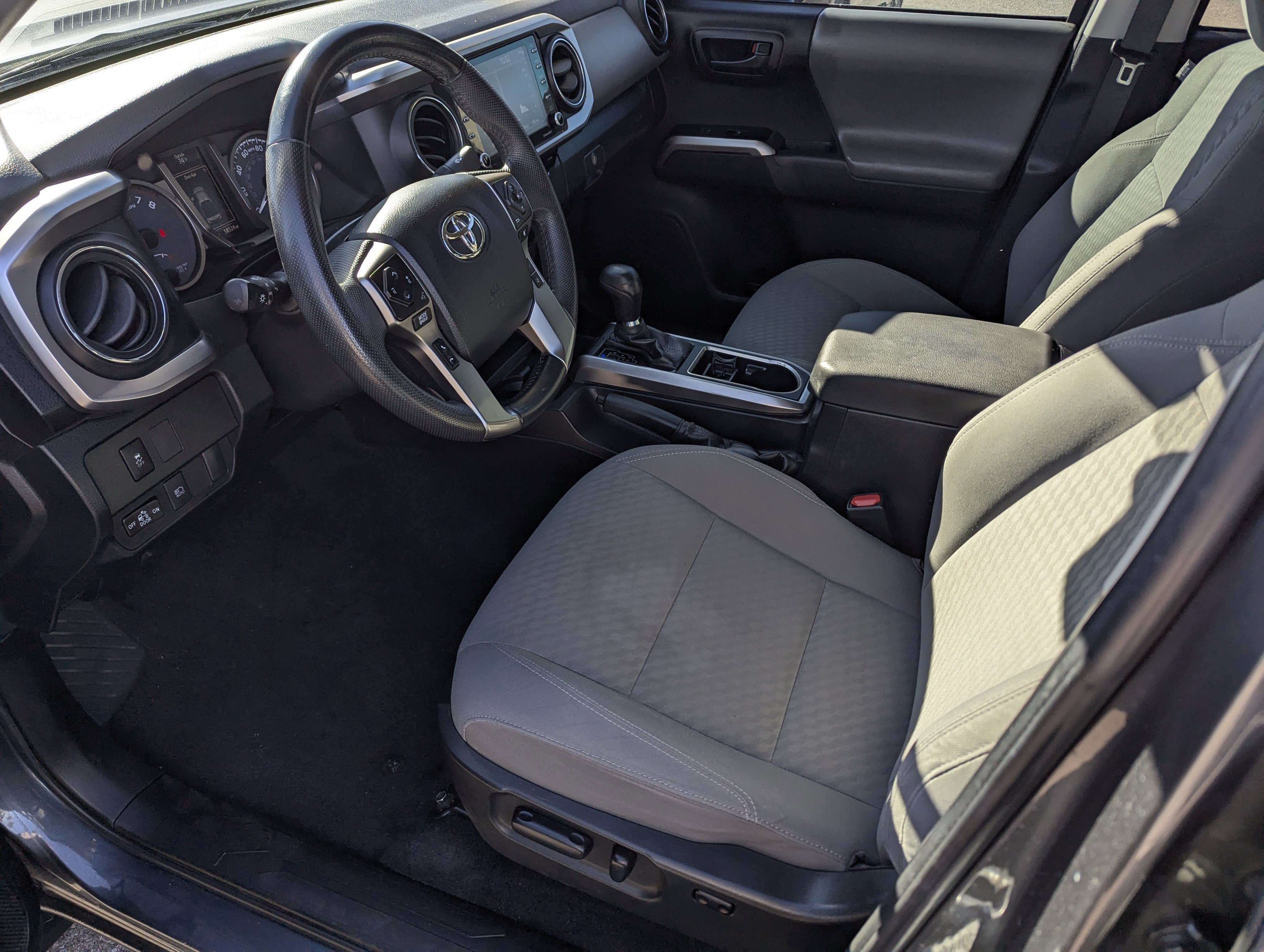 Used 2023 Toyota Tacoma SR5 image 10