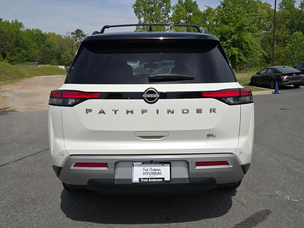 Used 2022 Nissan Pathfinder SL w/ SL Premium Package FWD image 4